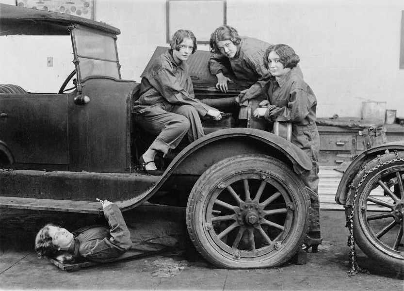 High_school_girls_learn_the_art_of_automobile_mechanics
